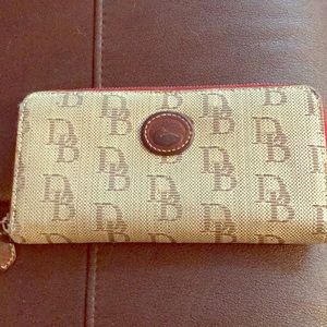 Real dooney & bourke Wallet